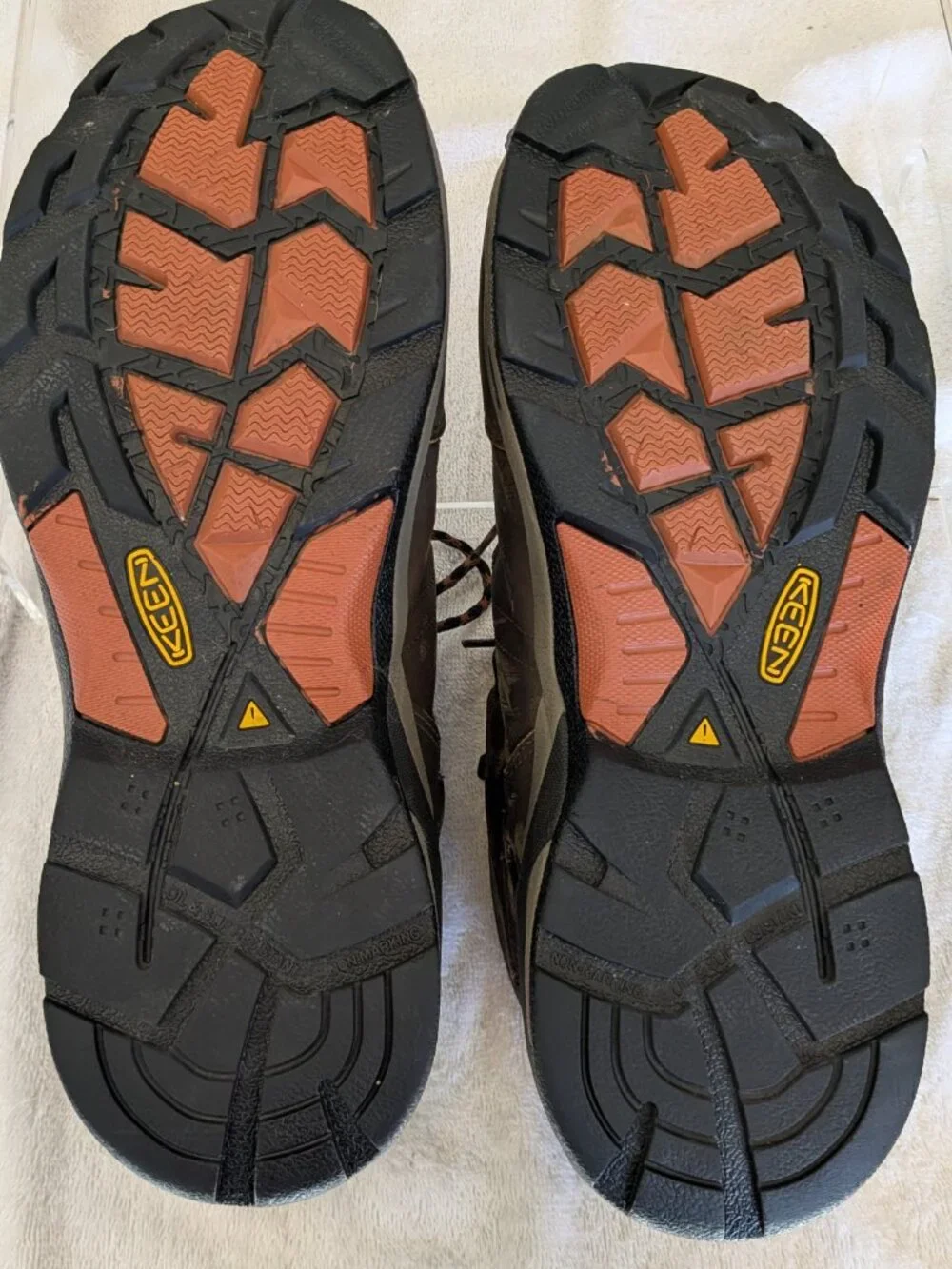 Men's KEEN Boots Mid Height Targhee II Hiking